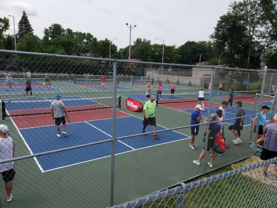 Central Park, Wheaton Park District, Outdoors