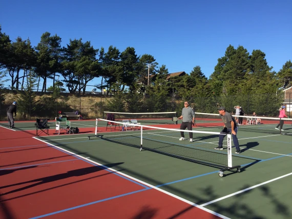 Gearhart Public Courts