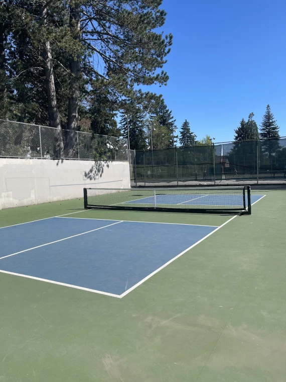 Laurelhurst Pickleball Court