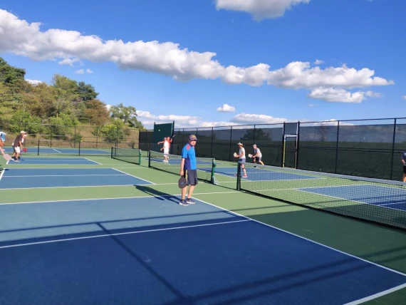 Leslie Park Pickleball Courts