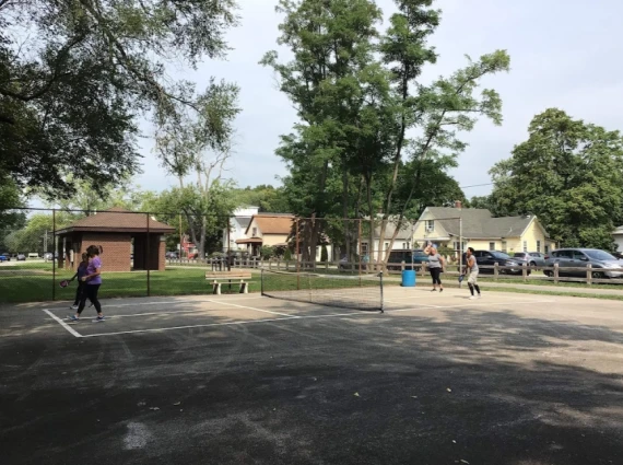Lillian St Park