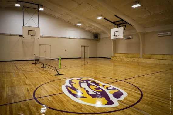 Thames Elementary School Gym