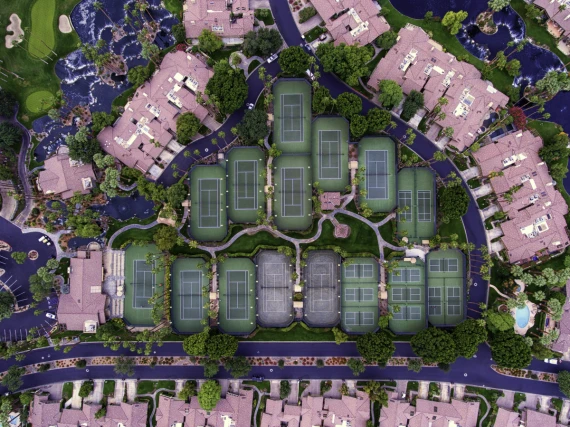 The Lakes Country Club