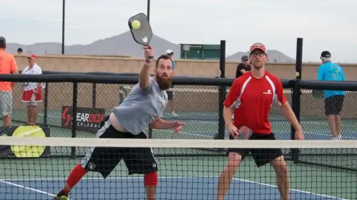 Featured Image For Mastering The Art Of Stacking In Pickleball (1)