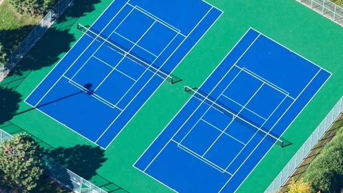 featured-image for converting a tennis court to pickleball