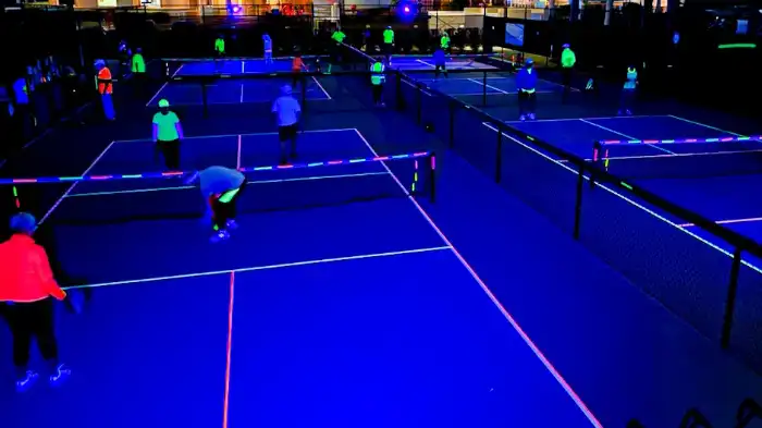 How Black Light Pickleball Works?