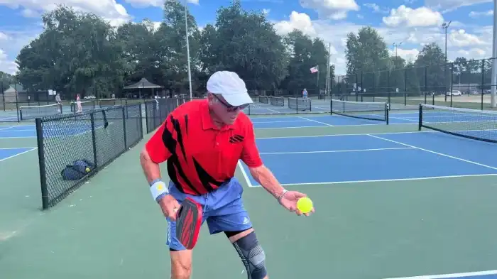 Rules For Beginners To Serve The Ball In Pickleball